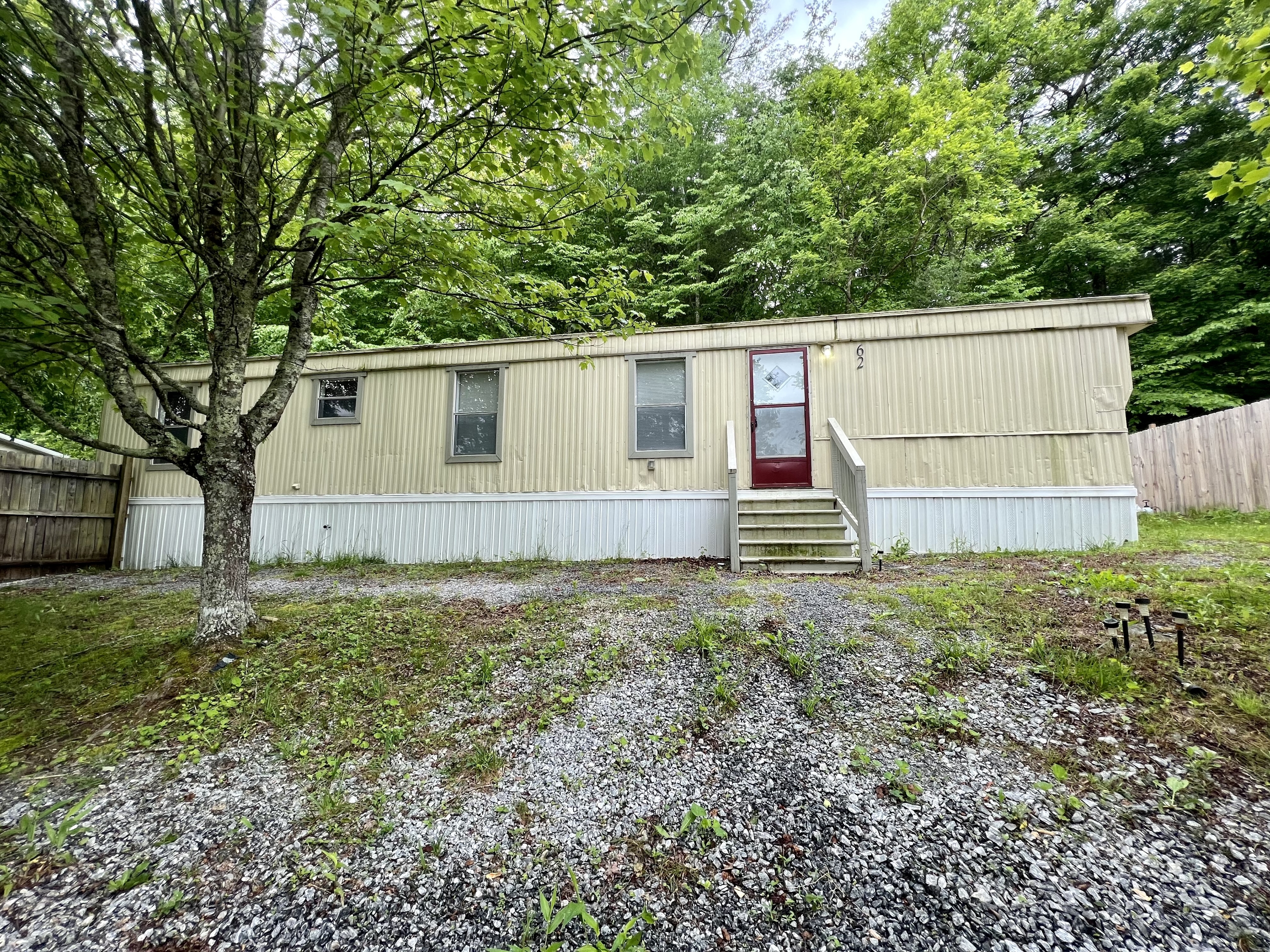62 Mandalay Dr